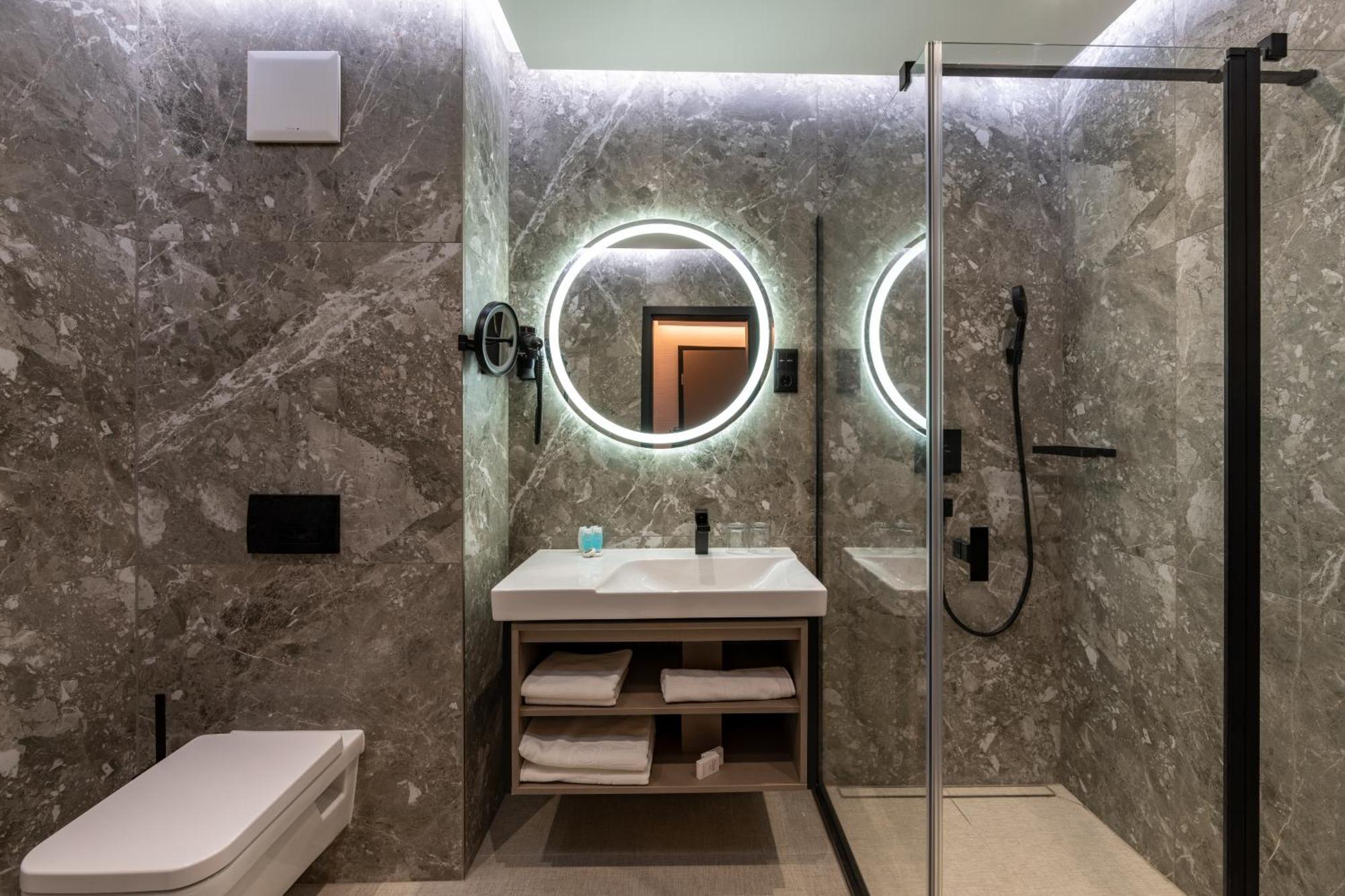 Hotel Debrecen מלון דברצן