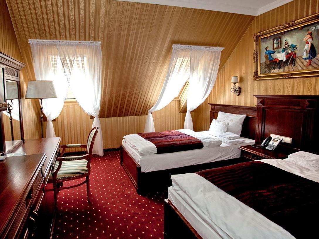 Hotel Debrecen מלון דברצן